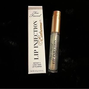 Too Faced Lip Injection Extreme full size hydrating lip plumper/gloss